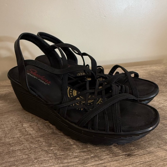 Skechers Black Strappy Platform Sandals Women’s Size 8 Memory Foam Wedge Heel - Picture 1 of 11